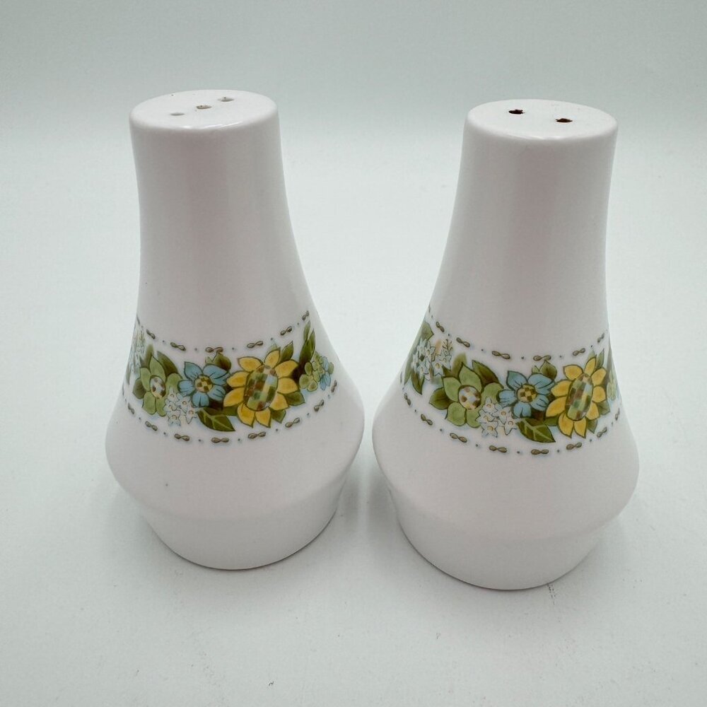 vintage noritake salt and pepper shakers progression Springfield pattern shakers